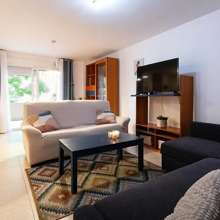 Premium Piscina Y Playa Apartment *